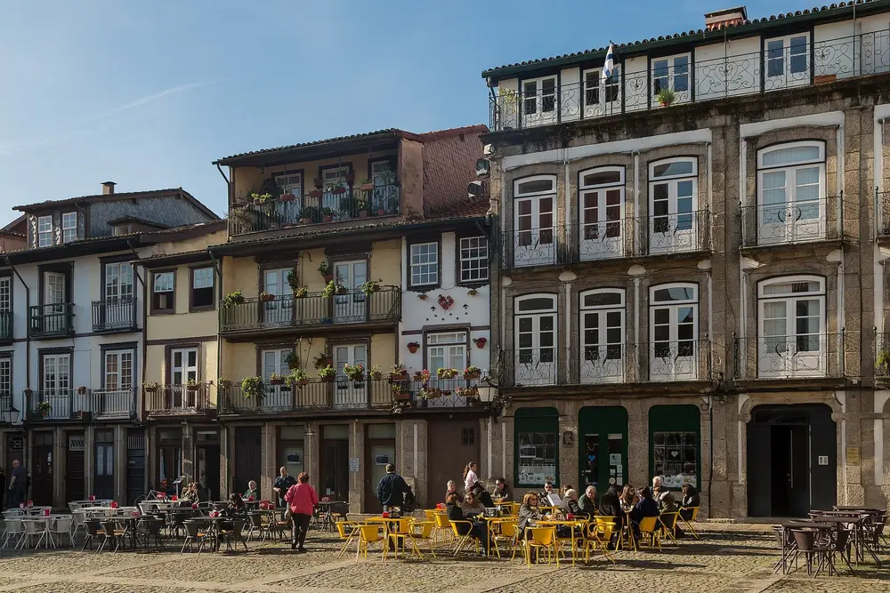 吉马良斯历史中心的橄榄树广场（Praça da Oliveira）